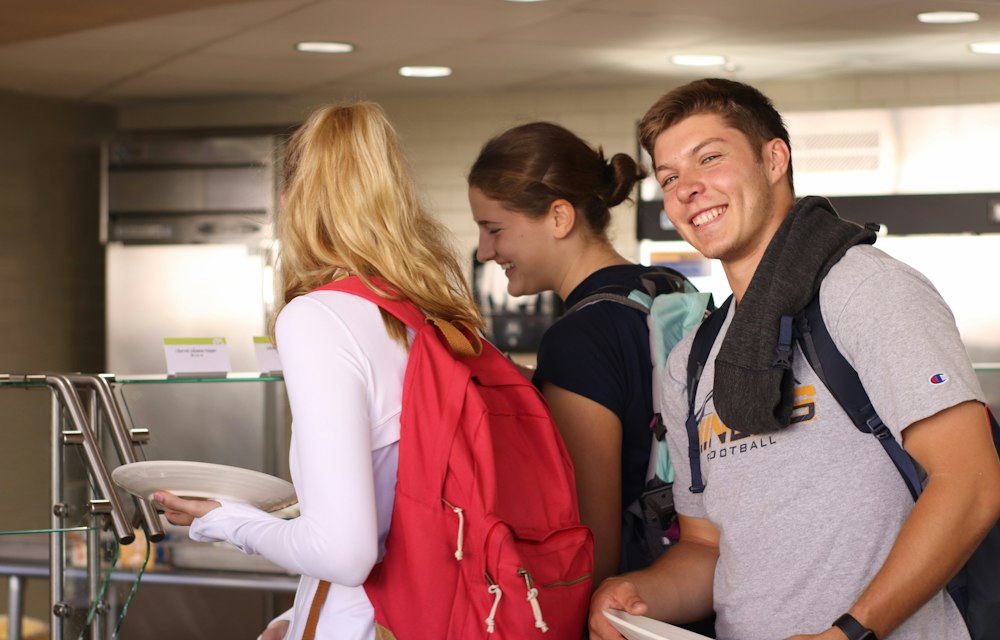 A student’s guide to flying home for summer