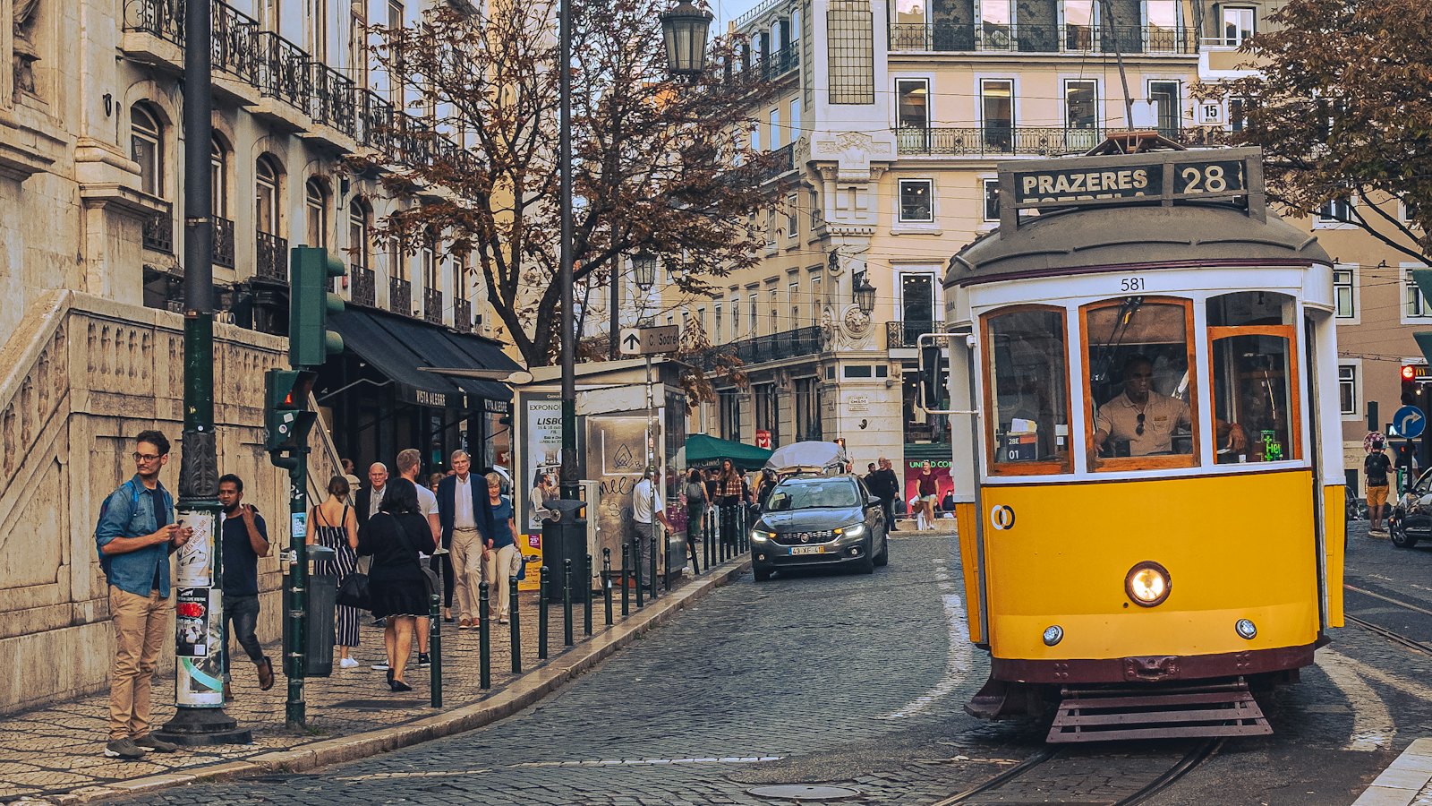 Flying to Portugal: a travel guide
